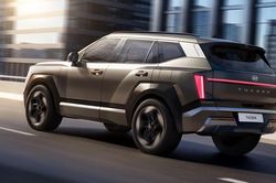 Hyundai Tucson 2027 lộ diện ở nước ngoài, thiết kế vuông vức, hầm hố
