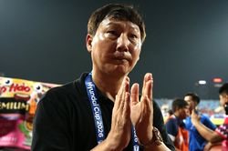 HLV Kim Sang Sik: Hy vọng Xu&acirc;n Son ghi 3 b&agrave;n khi đấu Th&aacute;i Lan