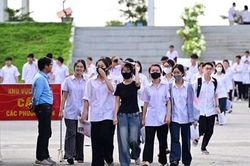 Phổ điểm thi lại Trường THPT chuyên Tuyên Quang giảm mạnh, không có điểm 10