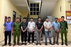 Ph&ecirc; chuẩn khởi tố 5 đối tượng g&acirc;y rối trật tự c&ocirc;ng cộng