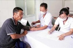 Kiểm điểm các địa phương chưa thực hiện khám, chữa bệnh miễn phí cho người dân