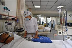 Trung Quốc cải cách thanh toán bảo hiểm y tế để giảm áp lực cho các bệnh viện tuyến cuối
