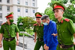 Cựu Cục trưởng xây dựng 'quy trình trong sáng' để nhận 'cảm ơn' tiền tỷ