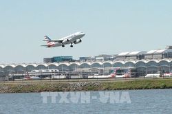 American Airlines lắp m&agrave;n h&igrave;nh sau lưng ghế tr&ecirc;n hơn 800 m&aacute;y bay