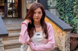 Chae Jung An gây chú ý với vóc dáng thon gọn ở tuổi 49