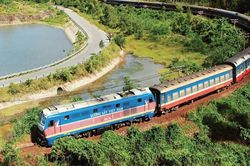 Gợi ý 4 hành trình tàu hỏa đáng trải nghiệm dịp 2/9, tuyến Huế - Phong Nha được giảm giá 50%