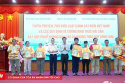 Đưa pháp luật đến với ngư dân đặc khu Kiên Hải