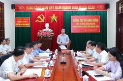 Chủ tịch UBND tỉnh Tô Anh Dũng làm việc với Ban Quản lý dự án đầu tư công trình giao thông Thanh Hóa