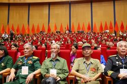 Tăng mức chuẩn trợ cấp ưu đ&atilde;i người c&oacute; c&ocirc;ng l&ecirc;n hơn 3 triệu đồng từ 1/10/2026