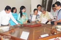 Chuyên gia ICOMOS bắt đầu đánh giá thực địa di sản Óc Eo - Ba Thê