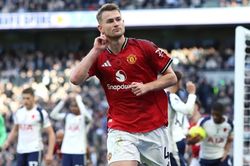 Matthijs de Ligt trở lại Manchester United sau 250 ngày: Bài toán đánh thức đẳng cấp trung vệ Hà Lan
