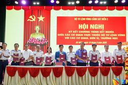 5 đơn vị trực thuộc Bộ Tư lệnh Vùng Cảnh sát biển 2 kết nghĩa với các cơ quan, trường học