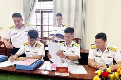 Cục Chính trị Hải quân kiểm tra công tác đảng, công tác chính trị tại Lữ đoàn 162
