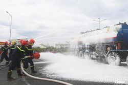 Gần 200 người tham gia thực tập phương án cứu nạn, cứu hộ tai nạn giao thông đường bộ