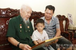 K&yacute; ức h&agrave;o h&ugrave;ng