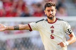 Manchester United từ chối mọi lời đề nghị giữ chân thủ quân Bruno Fernandes tại Old Trafford