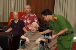 Mỗi ng&agrave;y một việc tốt v&igrave; Nh&acirc;n d&acirc;n