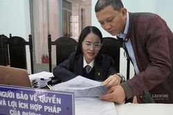 5 cựu c&aacute;n bộ ng&acirc;n h&agrave;ng hầu t&ograve;a trong vụ tham &ocirc; hơn 17,3 tỉ đồng