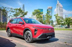 Limo Green và VF MPV 7 bán hơn 43.000 xe sau 7 tháng, phân khúc MPV bước vào cuộc đua giảm giá