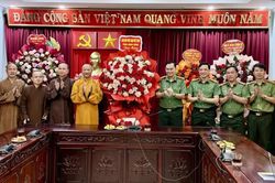 Ninh Bình: Ban Trị sự GHPGVN tỉnh thăm, chúc mừng kỷ niệm 81 năm Ngày truyền thống Công an nhân dân