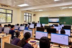 Đề xuất học sinh làm bài kiểm tra định kỳ trên máy tính