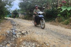 Nghệ An đồng loạt triển khai các dự án nâng cấp đường lên 3 xã vùng biên xa nhất