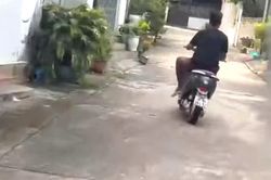 Nam thanh niên dương tính với ma túy, 'làm xiếc' trước mặt cảnh sát giao thông Bắc Ninh