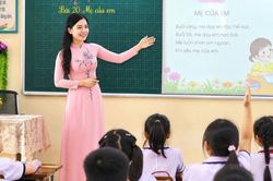 Em trở lại với phấn trắng, bảng đen – Khúc tâm tình của thầy, cô giáo trở về với bục giảng