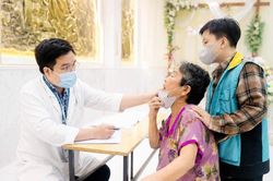 TP. Hồ Chí Minh: Bệnh viện tuyến cuối tham gia chăm sóc sức khỏe từ sớm