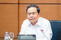 Vốn đầu tư c&ocirc;ng tập trung cho c&aacute;c dự &aacute;n hạ tầng lớn, tạo năng lực sản xuất mới