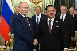 &Ocirc;ng Putin: Nga xem x&eacute;t x&acirc;y nh&agrave; m&aacute;y lọc dầu tại Myanmar