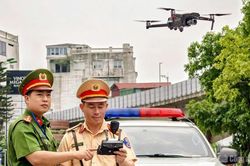 Một tháng, Hà Nội xử lý hơn 1.500 trường hợp vượt đèn đỏ