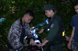 Phối hợp tổ 141 và Công an xã trấn áp nhóm gây rối