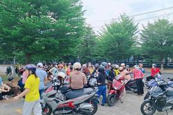 Hơn 1 năm nghỉ việc, hàng trăm công nhân vẫn 'mòn mỏi' chờ công ty 'trả nợ' BHXH