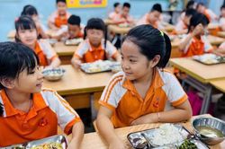 Phường Bạch Mai lựa chọn 5 cơ sở phục vụ bữa ăn bán trú cho học sinh