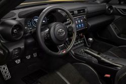 Ngang cấp Subaru BRZ, ô tô Toyota giá 488 triệu đồng thiết kế thể thao, trang bị đẳng cấp