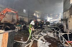 Vụ cháy nhà xưởng khiến 3 người tử vong ở Hà Nội: Cơ sở từng bị đình chỉ hoạt động từ năm 2021