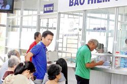 Bộ Y tế phản hồi kiến nghị 'giảm mức đóng BHYT với người thu nhập thấp'