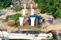 Cầu Trần Hưng Đạo bắc qua sông Hồng tăng tốc thi công