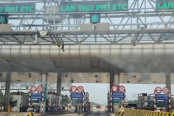 VETC xin lỗi chủ xe và tạm dừng không thu phí từ tài khoản giao thông