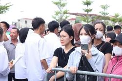 Thi tốt nghiệp THPT 2027 trên máy tính: Chưa triển khai đồng loạt