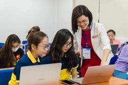 Đưa 12 tiết giáo dục AI vào mỗi năm học nhưng không kiểm tra định kỳ, không xác lập đầu điểm riêng