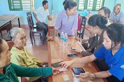 Đưa chuyển đổi số đến gần người dân