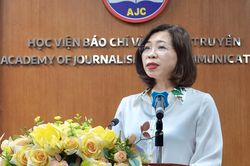 Cần chuyển từ truyền th&ocirc;ng 'một chiều' sang tăng t&iacute;nh đối thoại