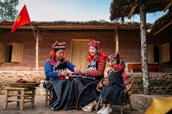 Vui Tết Độc lập ở cực Tây với hành trình chinh phục A Pa Chải