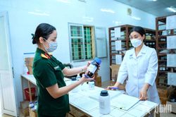 60 năm tận tụy bảo đảm trang bị, vật tư