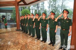 Đoàn công tác Tổng cục Hậu cần - Kỹ thuật tri ân Đại tướng Võ Nguyên Giáp và các anh hùng liệt sĩ