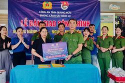 'Đường nâng bước - Nguồn nước yêu thương' đến với trẻ vùng cao