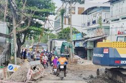 780m đường, hai lần trễ hẹn