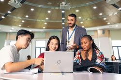 Hai đại học tư vào nhóm 12 cơ sở giáo dục đại học dẫn dắt